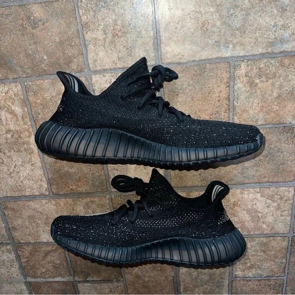 Yeezy Boost 350 V2 Oreo Size 9 - No Box Size 9 - adidas Yeezy Boost 350 V2 Low Oreo 889772715615| eBay main image 2